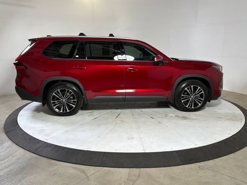 Used 2026 Toyota Grand Highlander AWD Hybrid image 8