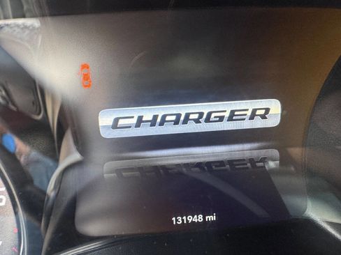 Used 2020 Dodge Charger SXT w/ Blacktop Package image 11