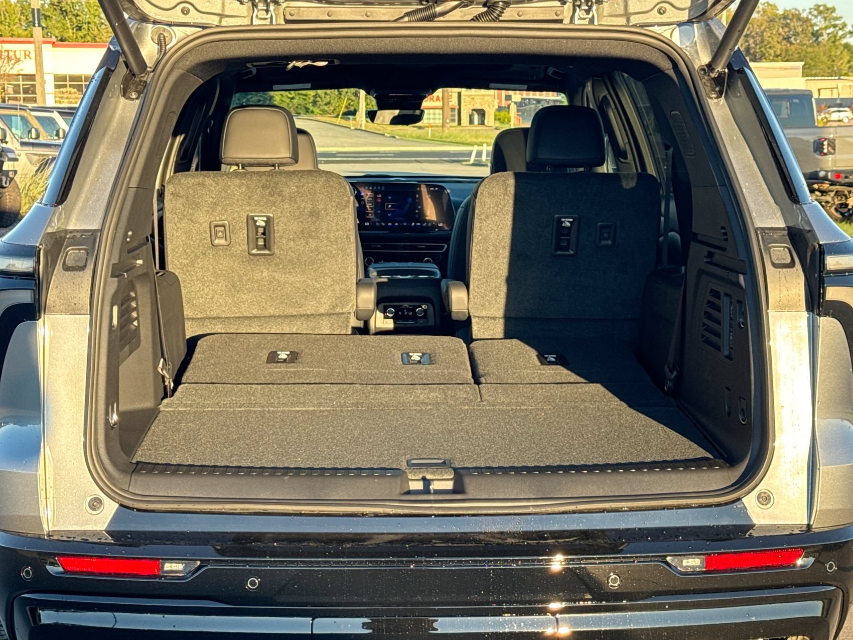 New 2027 Chevrolet Traverse RS FWD image 27