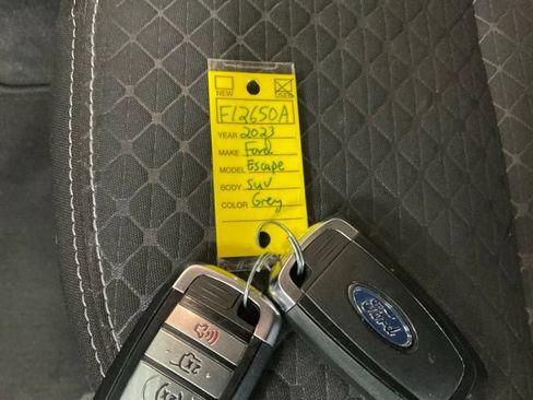 Used 2023 Ford Escape Active AWD/4WD image 16