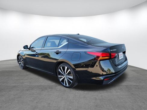Used 2022 Nissan Altima 2.5 SR image 5