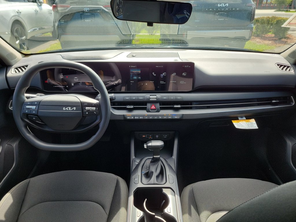 New 2026 Kia K4 FWD image 16