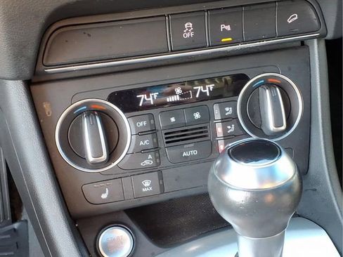 Used 2018 Audi Q3 2.0T Premium image 11