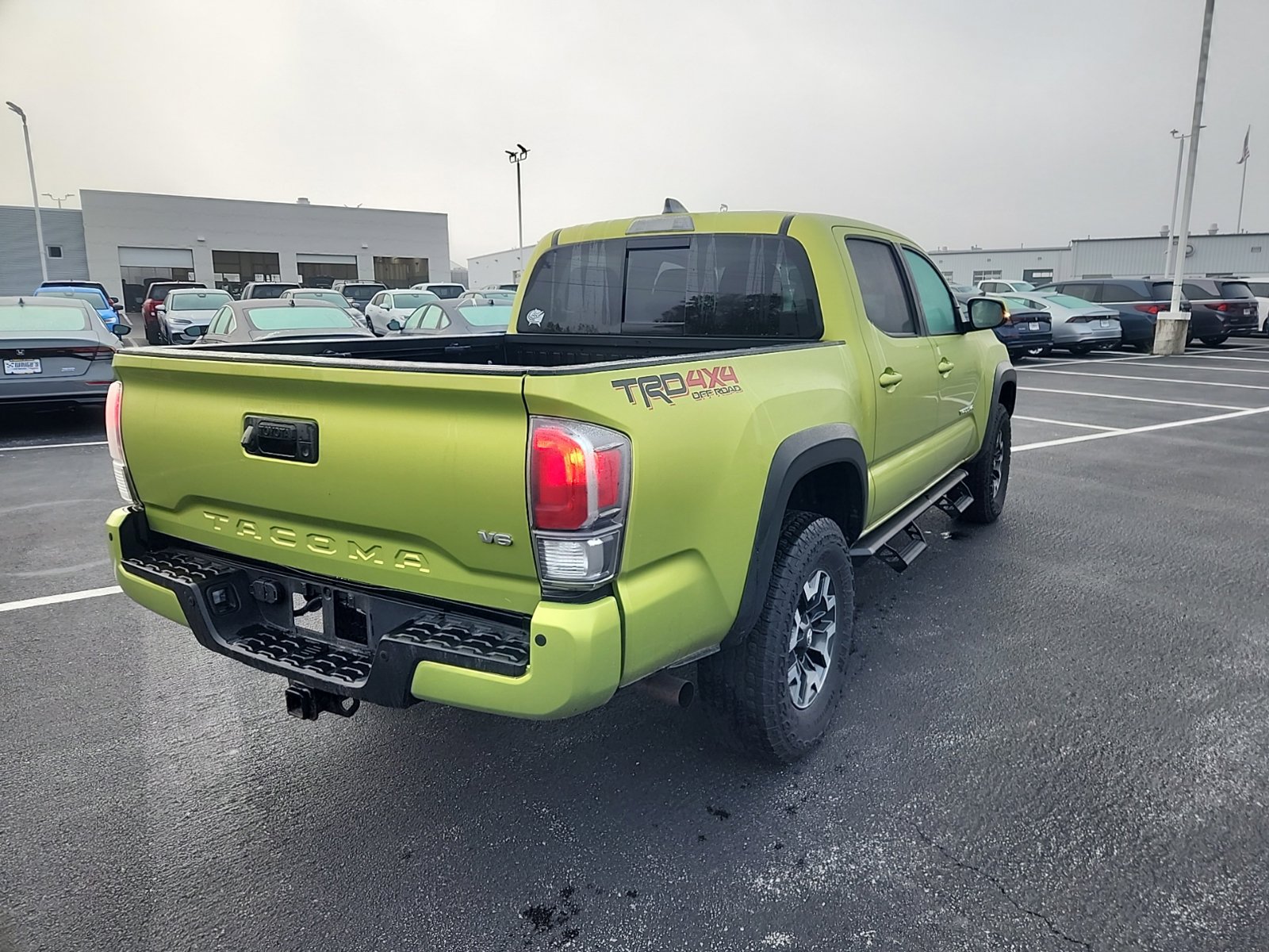 Used 2023 Toyota Tacoma TRD Off-Road w/ TRD Premium Off Road Package AWD/4WD image 6