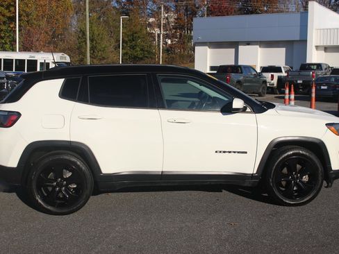 Used 2021 Jeep Compass Latitude w/ Sun and Sound Group image 8