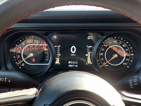Used 2024 Jeep Wrangler Unlimited Rubicon AWD/4WD image 20
