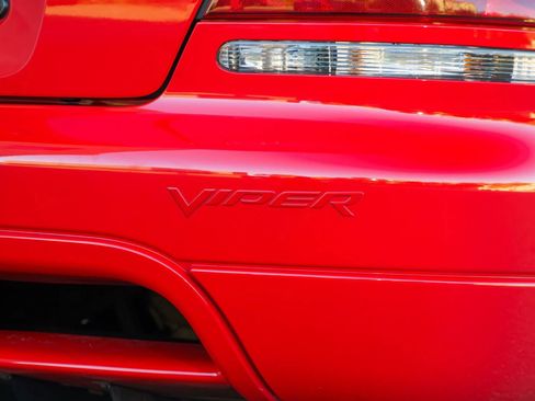 Used 2004 Dodge Viper SRT-10 RWD image 75