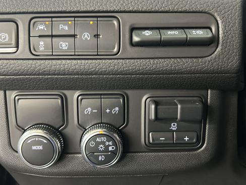 Used 2024 GMC Yukon Denali w/ Max Trailering Package RWD image 17