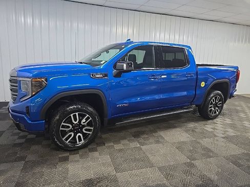 Used 2023 GMC Sierra 1500 AT4 w/ Technology Package AWD/4WD image 6