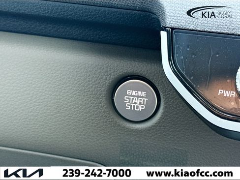 New 2026 Kia Carnival EX FWD image 37