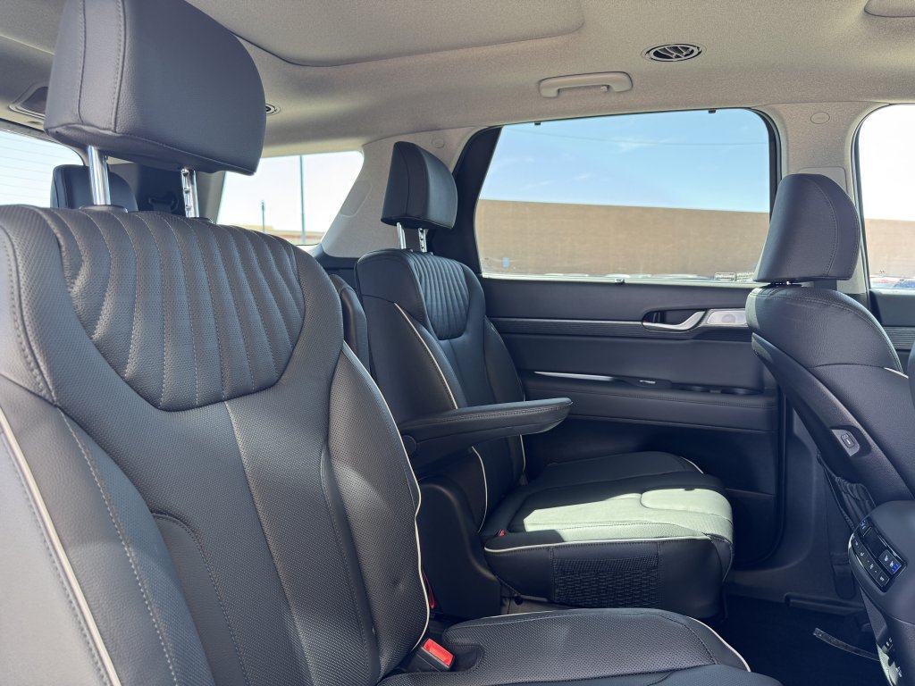 Used 2024 Hyundai Palisade Limited FWD image 45