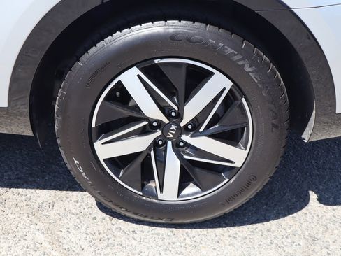 Used 2021 Kia Sorento S w/ Panoramic Sunroof Package FWD image 13