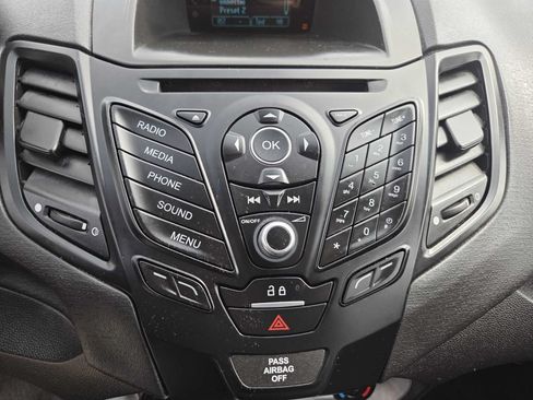 Used 2016 Ford Fiesta SE FWD image 21