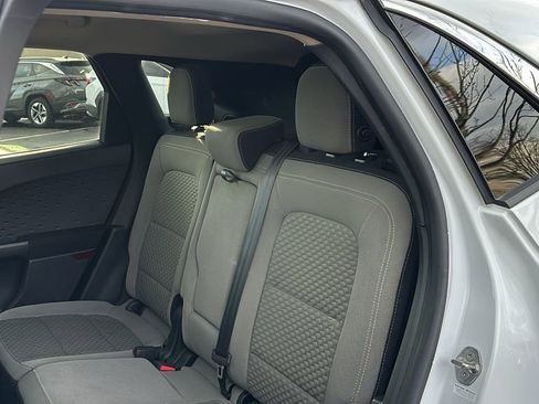 Used 2020 Ford Escape SE image 28
