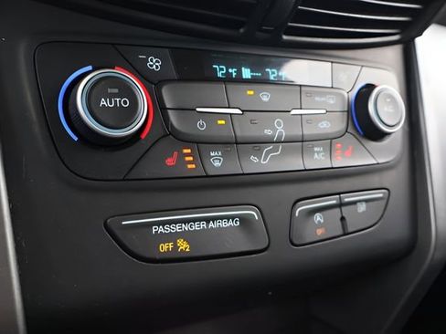 Used 2019 Ford Escape SE image 22