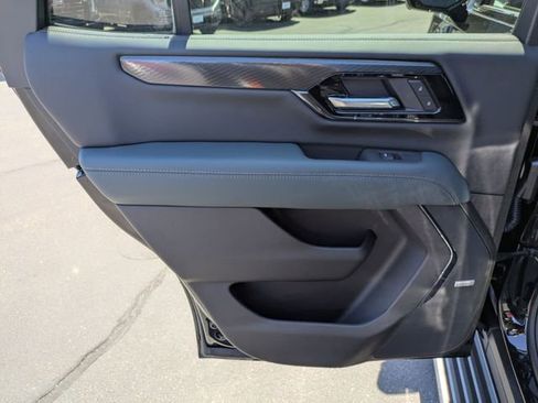 New 2026 GMC Yukon AT4 w/ AT4 Premium Plus Package AWD/4WD image 28