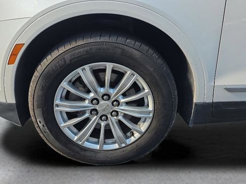 Used 2018 Cadillac XT5 AWD image 16