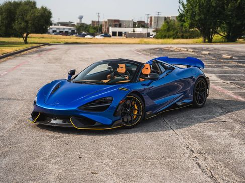 Used 2022 McLaren 765LT RWD image 2