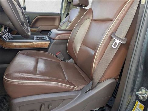 Used 2018 Chevrolet Silverado 2500 High Country w/ Duramax Plus Package image 13