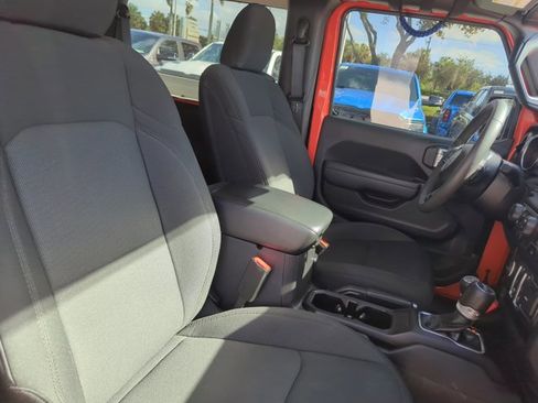 Used 2023 Jeep Wrangler Sport S image 25