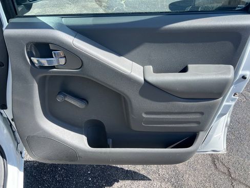 Used 2017 Nissan Frontier S image 29