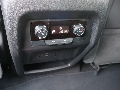 Used 2024 Chevrolet Traverse LS w/ Midnight/Sport Edition image 21