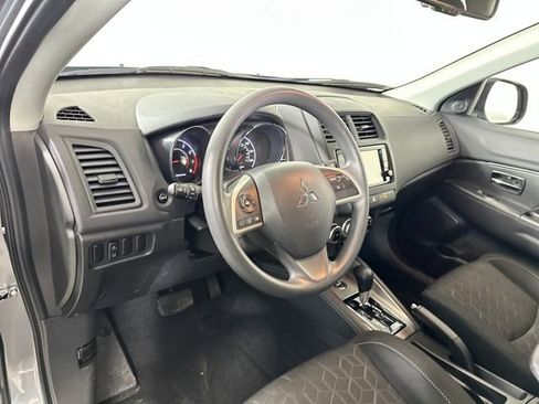 Used 2025 Mitsubishi Outlander Sport ES image 13