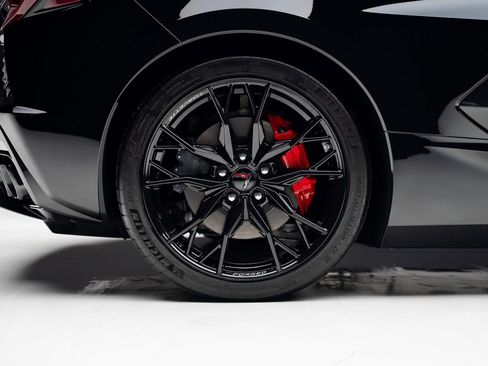 Used 2025 Chevrolet Corvette Stingray Convertible w/ 1LT image 40