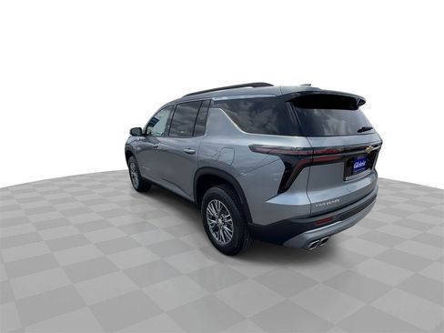 New 2025 Chevrolet Traverse LT w/ Driver Confidence Package image 6