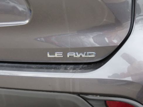 Used 2020 Toyota Highlander LE image 8