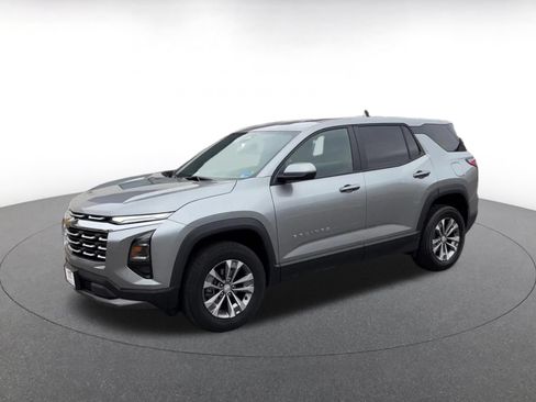 Used 2025 Chevrolet Equinox LT FWD image 6