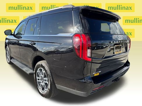 Certified 2025 Ford Expedition Active image 10