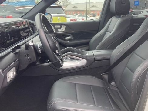 Used 2025 Mercedes-Benz GLE 450e 4MATIC image 3