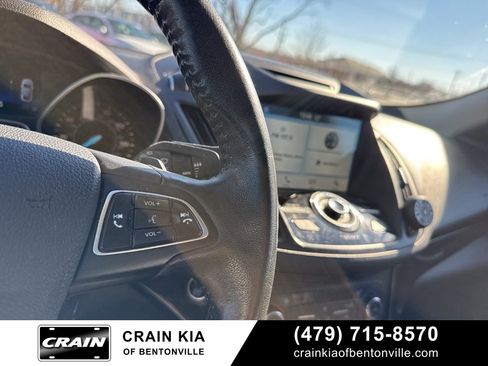Used 2017 Ford Escape Titanium image 23