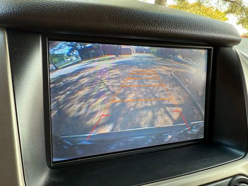 Used 2015 GMC Yukon Denali w/ Open Road Package image 18