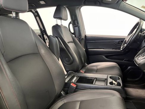 Used 2023 Honda Odyssey Sport image 12