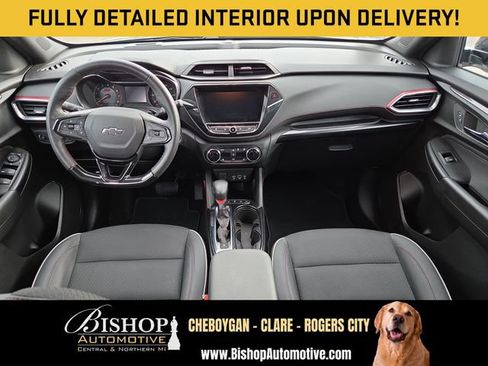Used 2023 Chevrolet TrailBlazer RS w/ Convenience Package AWD/4WD image 3