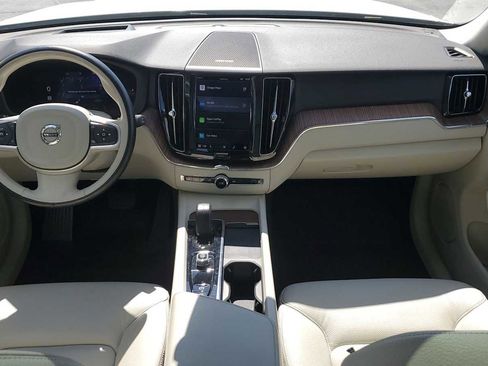 Used 2022 Volvo XC60 T8 Inscription Expression w/ Advanced Package image 15