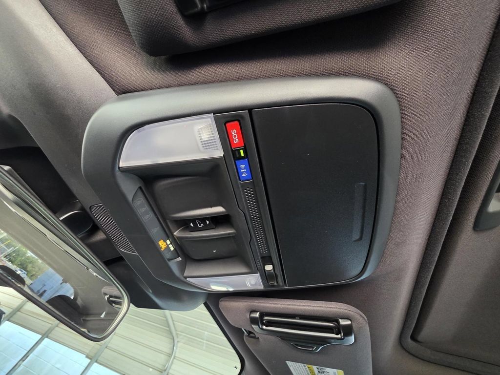 Used 2025 Subaru Forester Premium AWD/4WD image 22