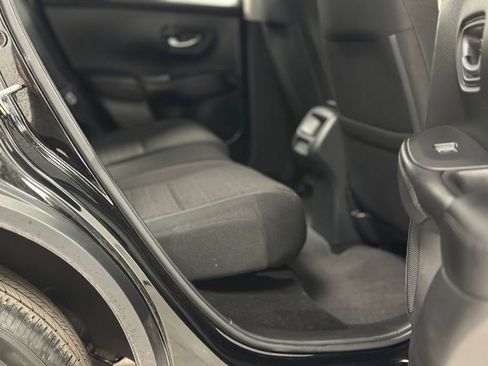 Used 2025 Honda HR-V LX image 19