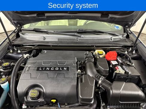 Used 2014 Lincoln MKS FWD image 25