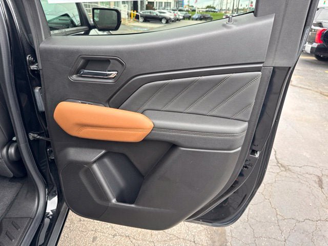 Used 2023 GMC Canyon AT4 w/ Canyon Safety Plus Package AWD/4WD image 22