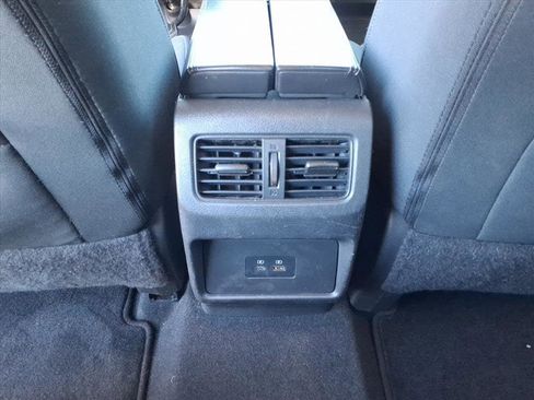 Used 2022 Nissan Rogue SV image 6