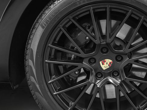 Certified 2023 Porsche Cayenne GTS AWD/4WD image 16