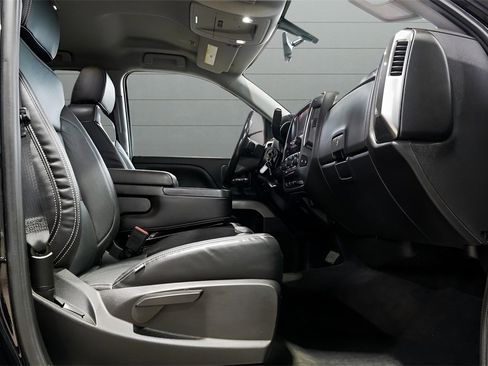 Used 2018 Chevrolet Silverado 1500 LT w/ All Star Edition image 55