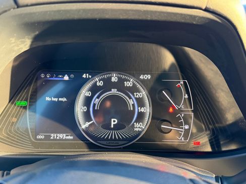 Used 2024 Lexus UX 250h FWD image 22