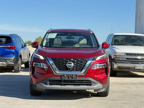 Used 2023 Nissan Rogue SV w/ SV Premium Package image 5