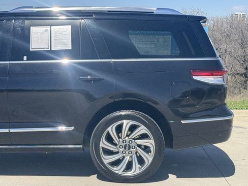 Certified 2023 Lincoln Navigator Reserve image 6