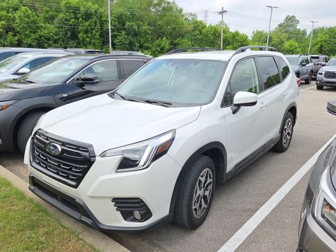 Used 2023 Subaru Forester Premium AWD/4WD image 4