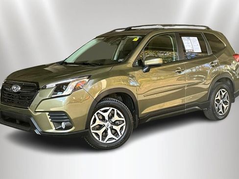 Used 2022 Subaru Forester Premium image 3